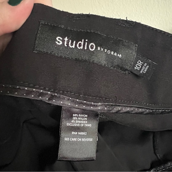 Torrid | Studio Premium Ponte Stretch Jegging Pants - Picture 6 of 6